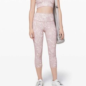 Lululemon 10 Wunder Under Crop HR (High-Rise) TIGHT Full-On Luxtreme 21"